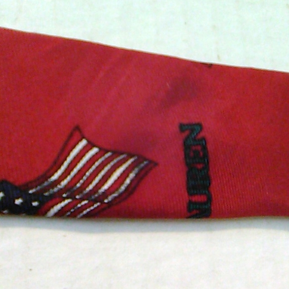 JUST REDUCED Chaps by Ralph Lauren men's tie - Picture 5 of 5